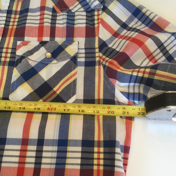 Ditch Plains Mens Short Sleeved Plaid Cotton Shirt, Snap Front. - Picture 6 of 8